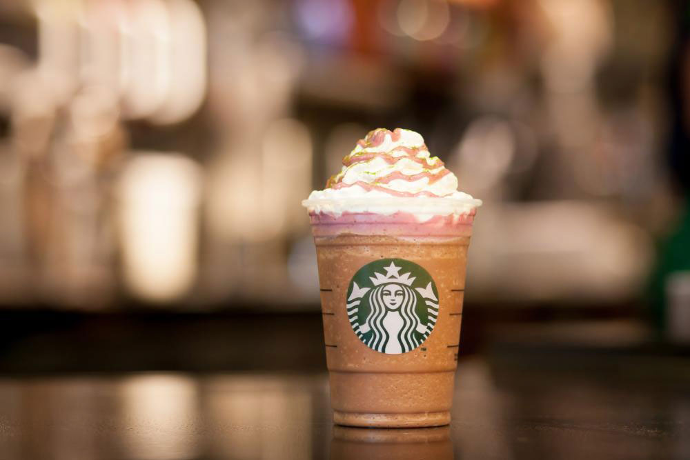 Starbucks excede la dosis de azúcar recomendada por OMS